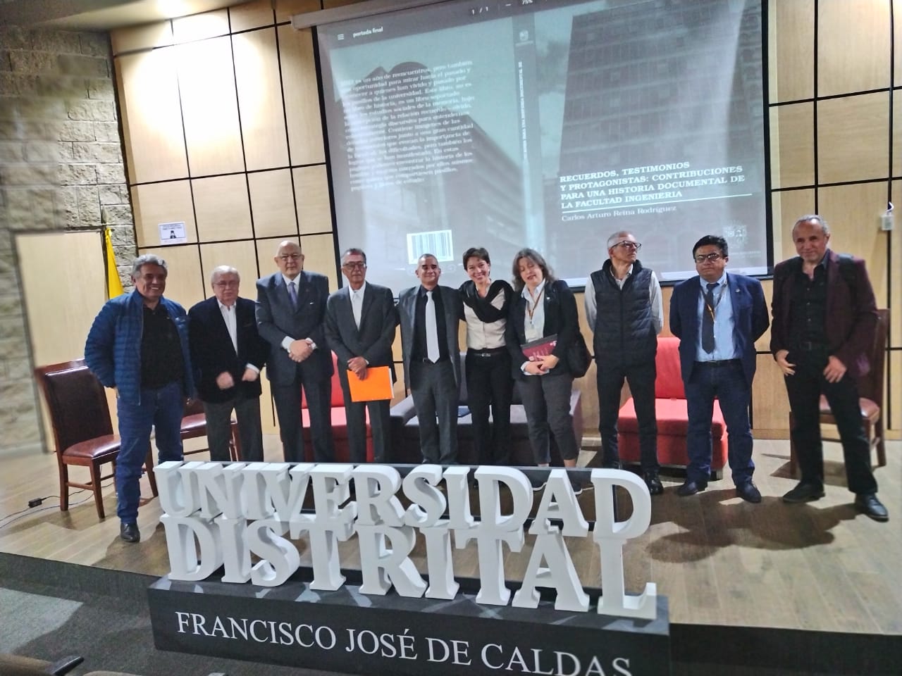 Imagen artículo: 🎉La Facultad de Ingeniería rinde homenaje a sus Docentes y Estudiantes🎓